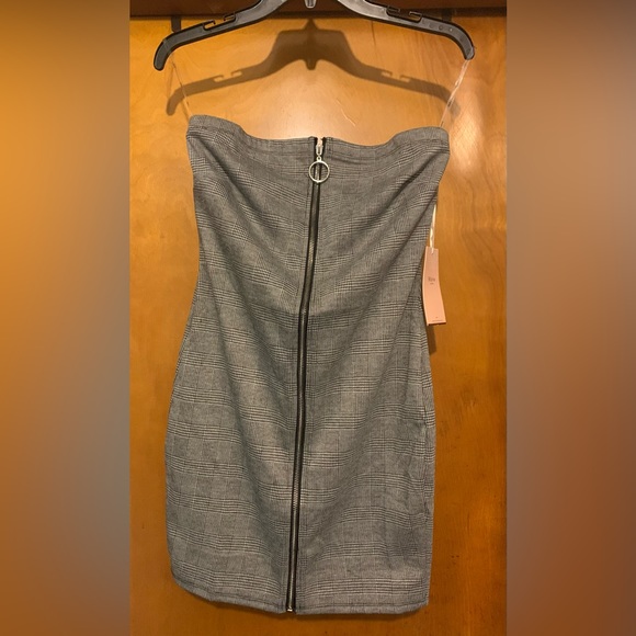 Blashe Dresses & Skirts - NWT Blashe Size M Houndstooth Strapless Dress